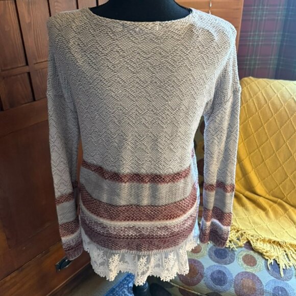 Pullover Cotton/Acrylic Sweater with Lace Hem - Picture 5 of 8